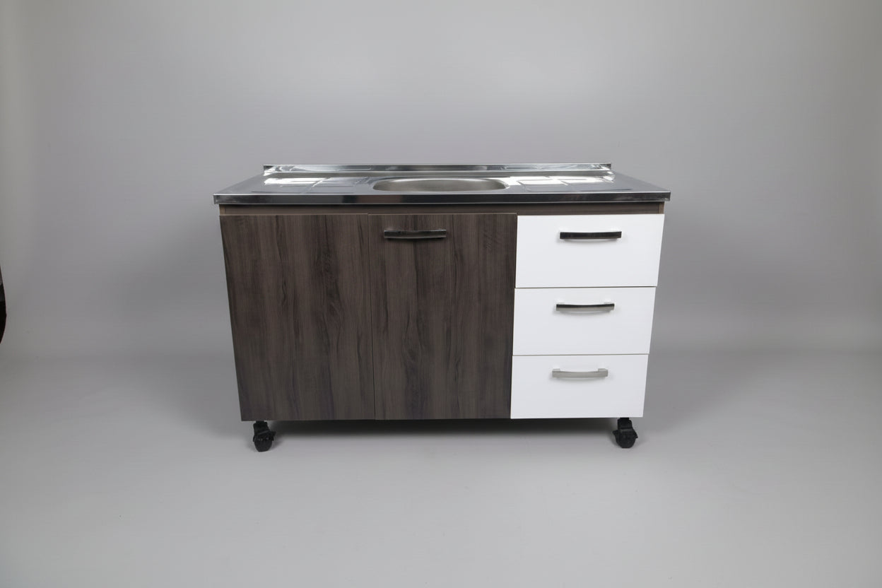 BR 580 K/B WITH SINGLE SINK NO FITTINGS